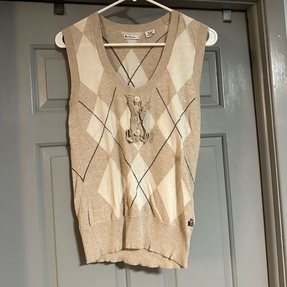 Ben Sherman Tops - Medium Sleeveless Sweater. MUST BE BUNDLED